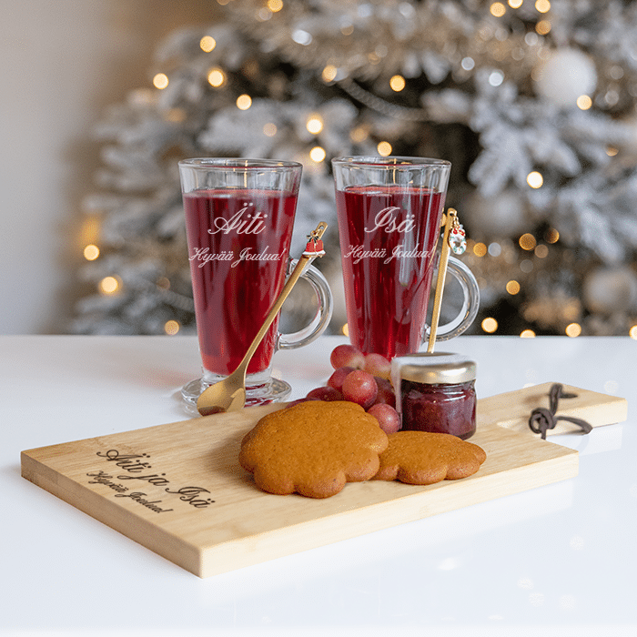 Glögilasit, tarjoilulauta sekä joululusikat