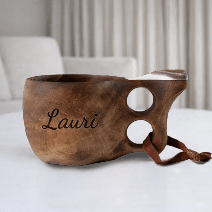 Aito pahkakuksa kaiverruksella