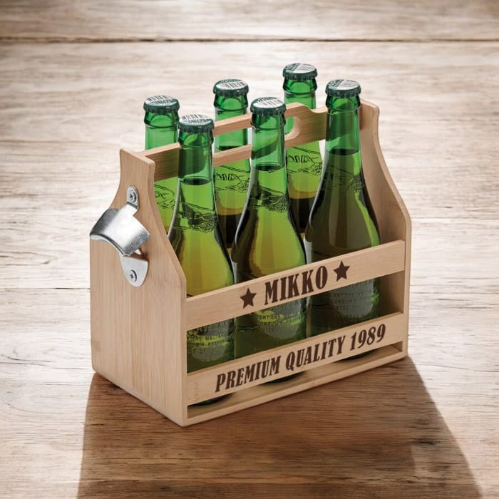 Olutkori kaiverruksella