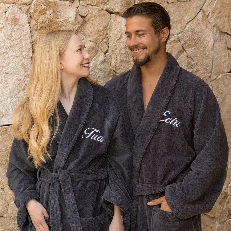 High-end kylpytakit nimillä, harmaa