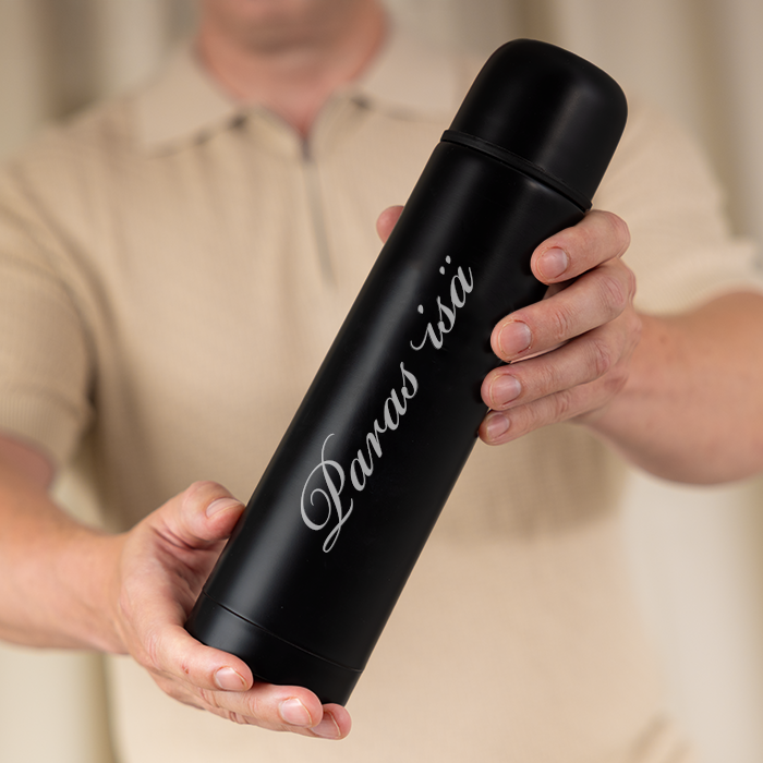 Termospullo kaiverruksella, kauno