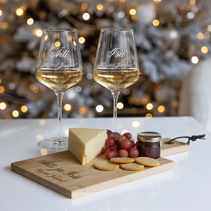 Viinilasit 2 kpl ja tarjoilulautanen