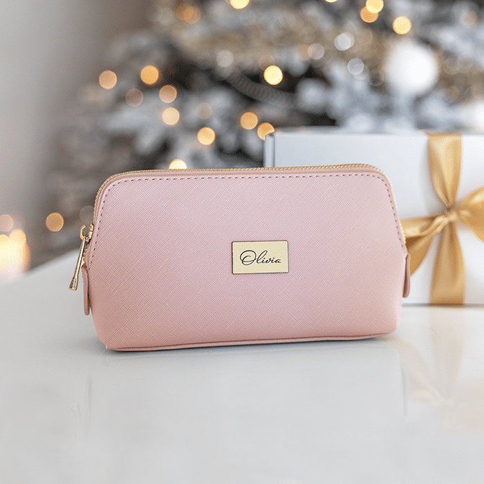 Meikkilaukku nimellä