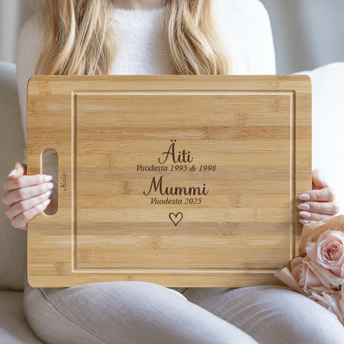 Leikkuulauta kaiverruksella, äiti & mummo