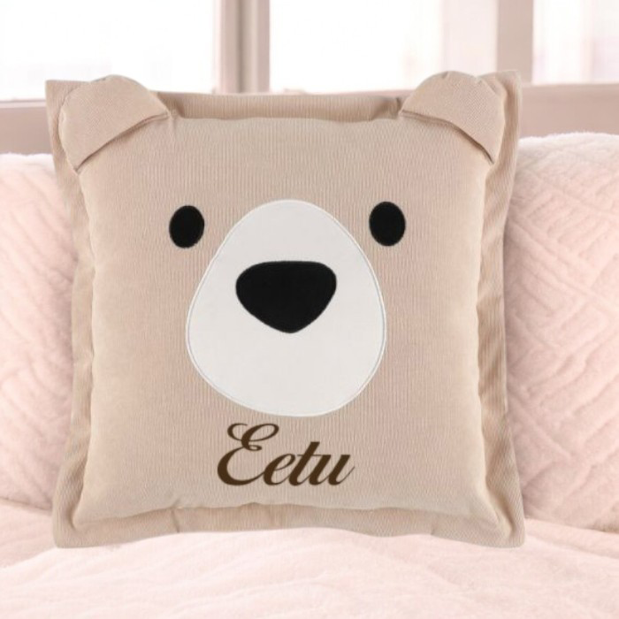 Tyynyliina kirjailulla