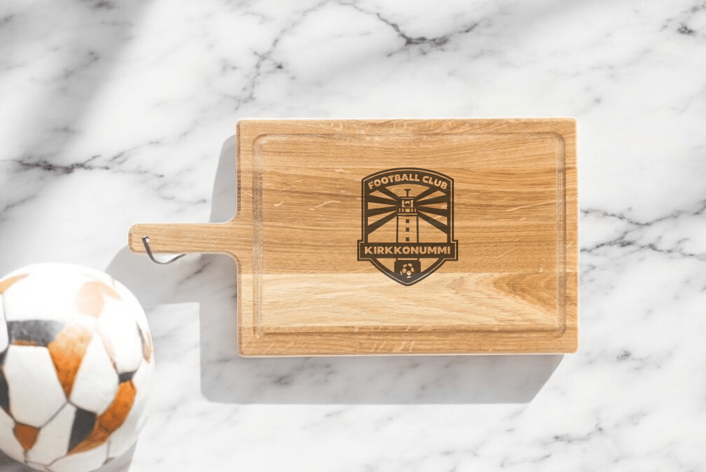 Leikkuulauta joukkueen logolla, tammi