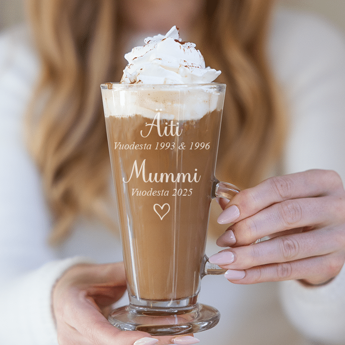 Kahvilasi kaiverruksella, äiti & mummo