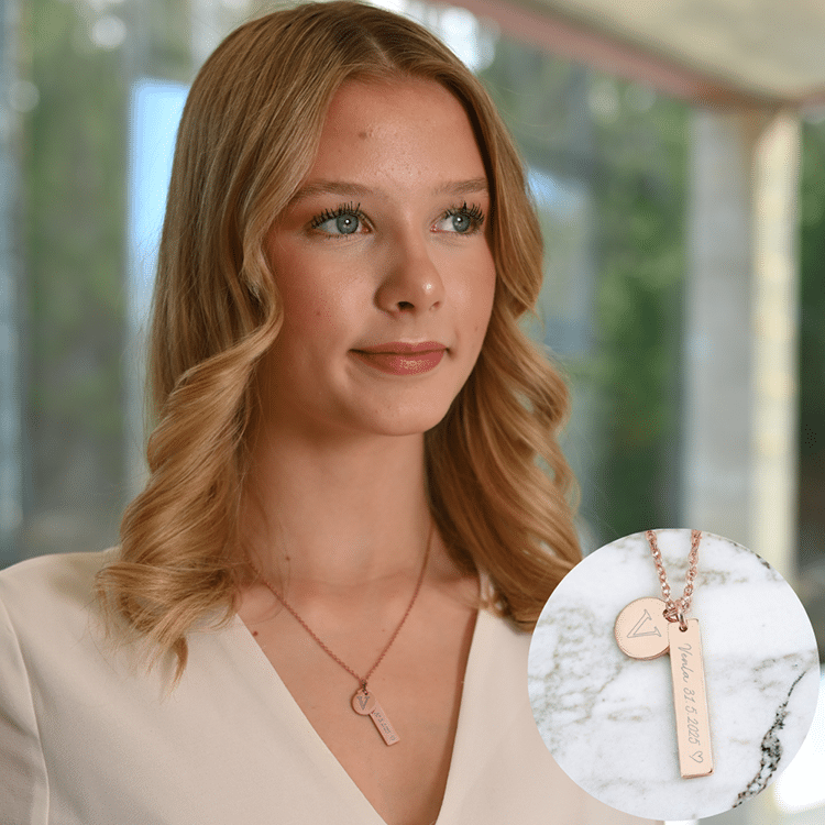 Koru kaiverruksella, valmistujaislahja