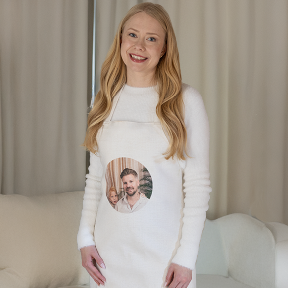 Naisten esiliina kuvalla