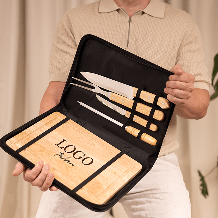 Paisti & Grillaus -setti logolla