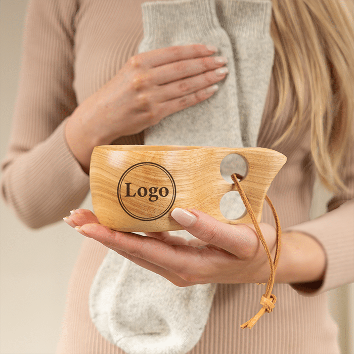 Kuksa kaiverruksella ja merinovillasukat