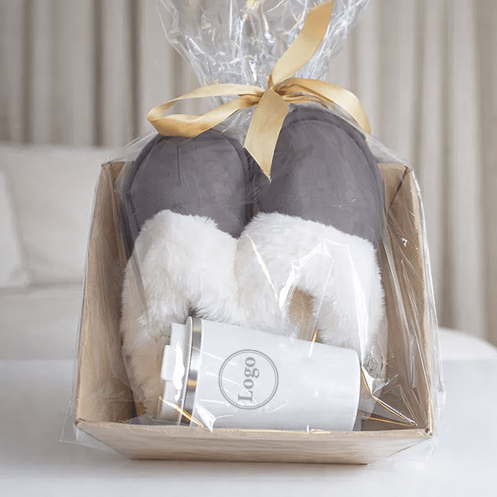 Lahjasetti - termosmuki ja karvatohvelit, harmaa