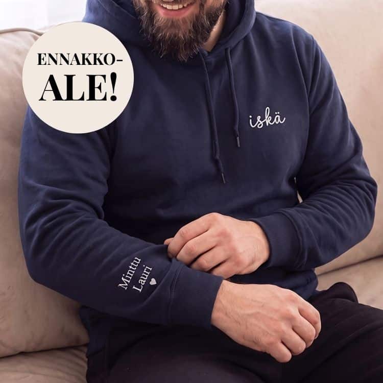 Huppari omilla teksteillä, rintaan ja hihaan