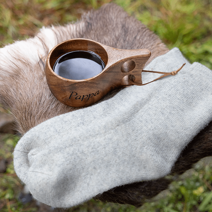 Kuksa kaiverruksella ja merinovillasukat -setti