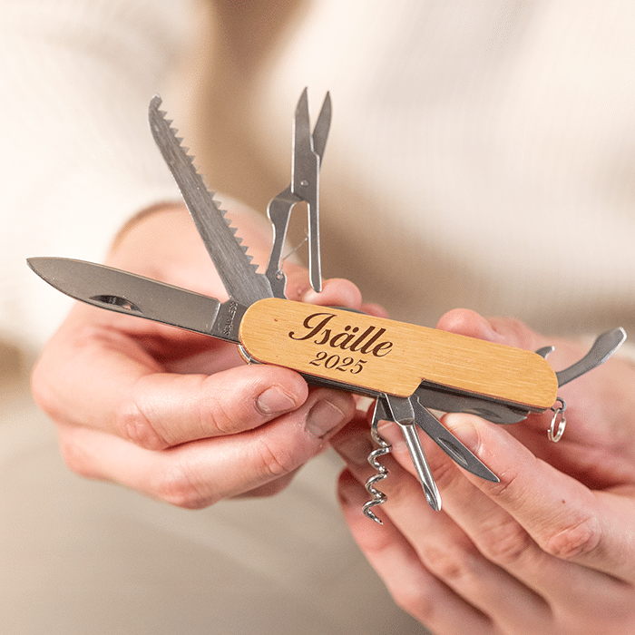 Linkkuveitsi & monitoimityökalu kaiverruksella, isälle