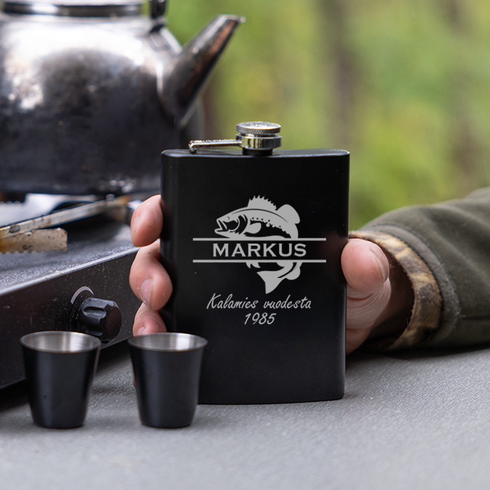 Taskumattisetti kaiverruksella, kalastus