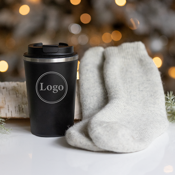 Termosmuki kaiverruksella ja merinovillasukat -setti