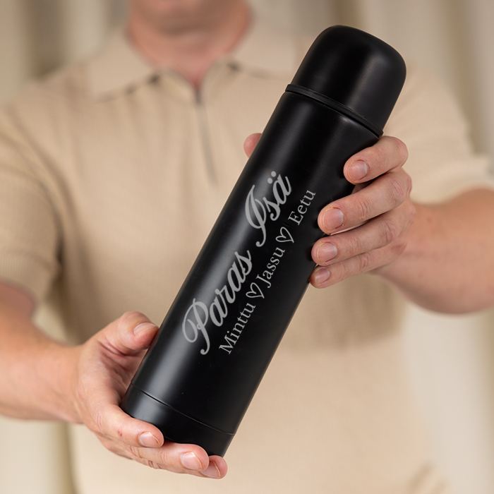 Termospullo kaiverruksella