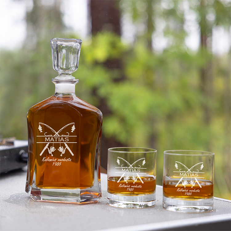 Viskikarahvisetti kaiverruksella, kalastus