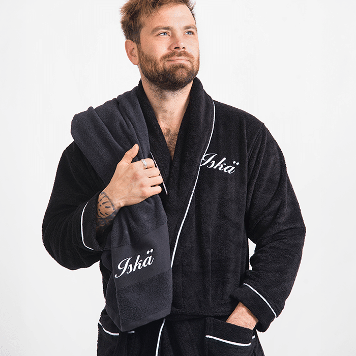 Deluxe kylpytakki ja pyyhe nimellä