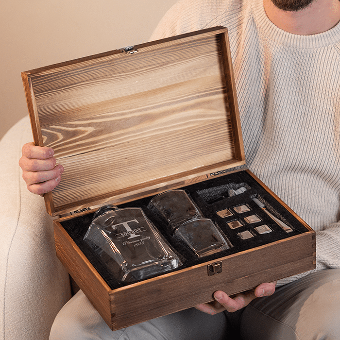 Viskisetti kaiverruksella - Image 2