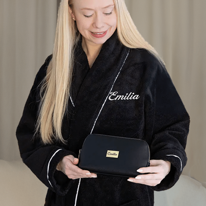 Naisten Deluxe kylpytakki ja meikkilaukku