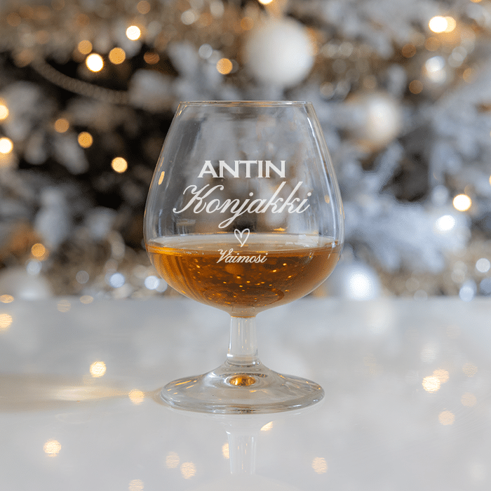 Konjakkilasi kaiverruksella, joulu