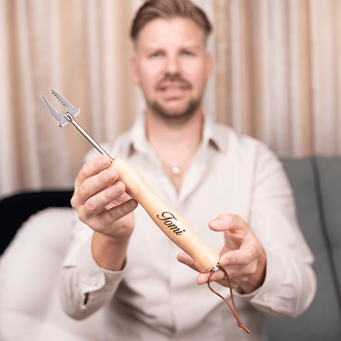 Makkaratikku nimellä - Image 2