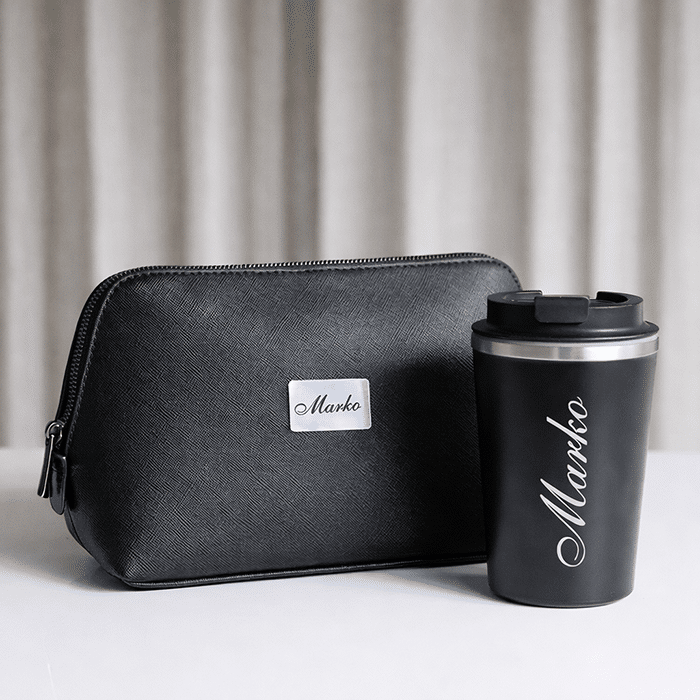 Miesten toilettilaukku ja termosmuki nimellä